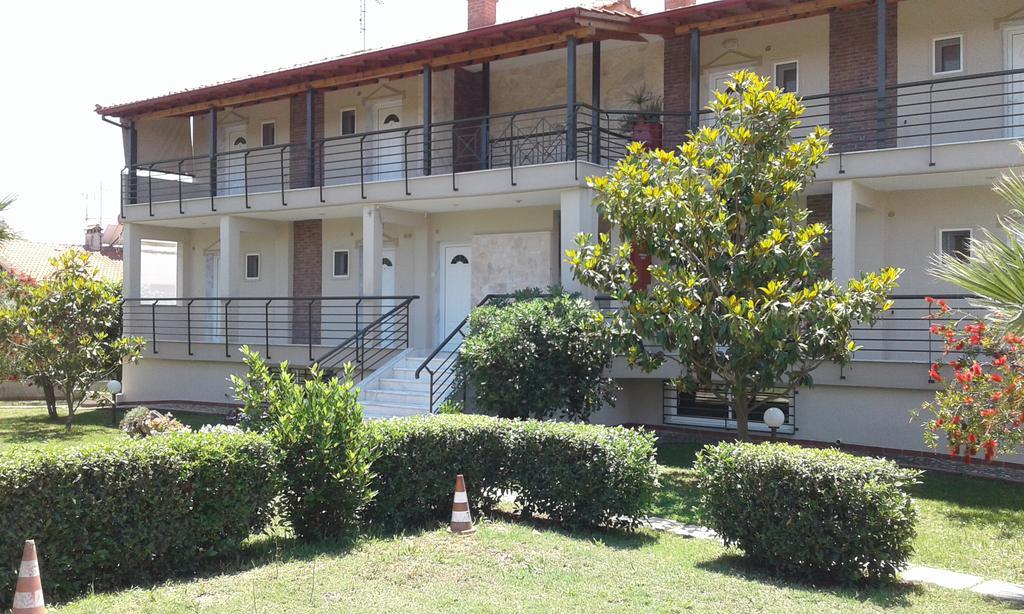 Pansion Argo Apartment Nea Moudania Bagian luar foto