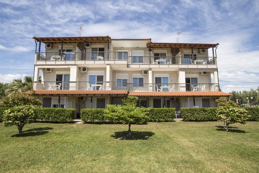 Pansion Argo Apartment Nea Moudania Bagian luar foto